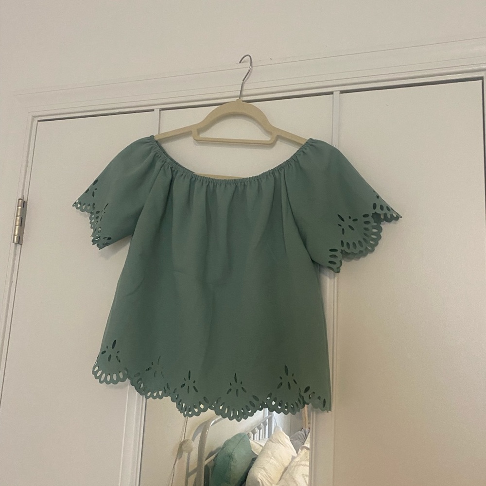 Mint green blouse 🤍